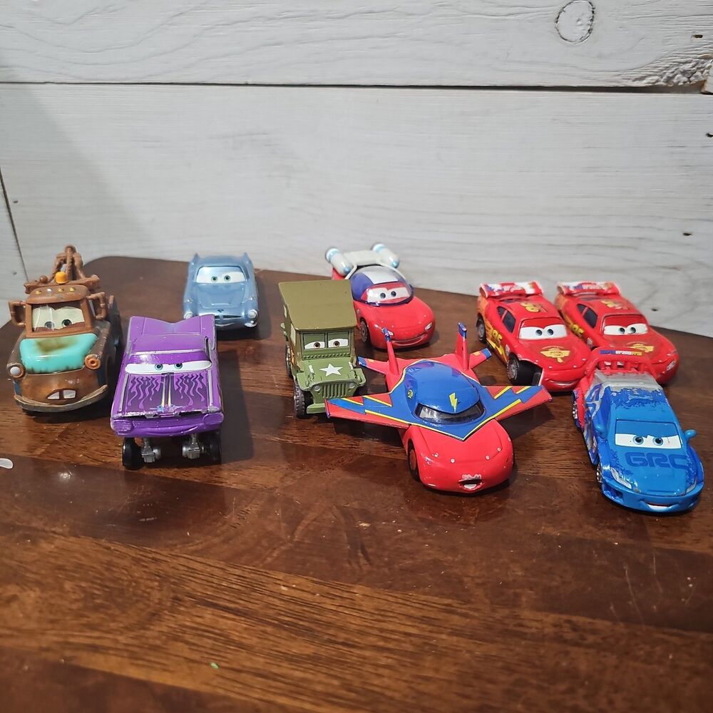 Disney Pixar Cars Diecast Lot of 9 Mater Lightning McQueen Ramone Sarge Blue